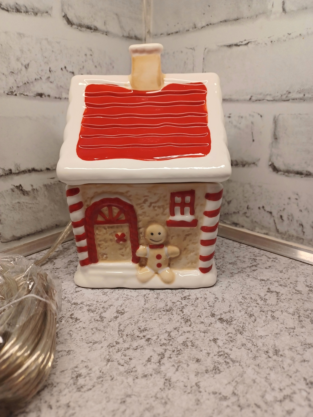 Gingerbread House Simmer Pot Pink Zebra Wax Warmer warms oil NIB christmas